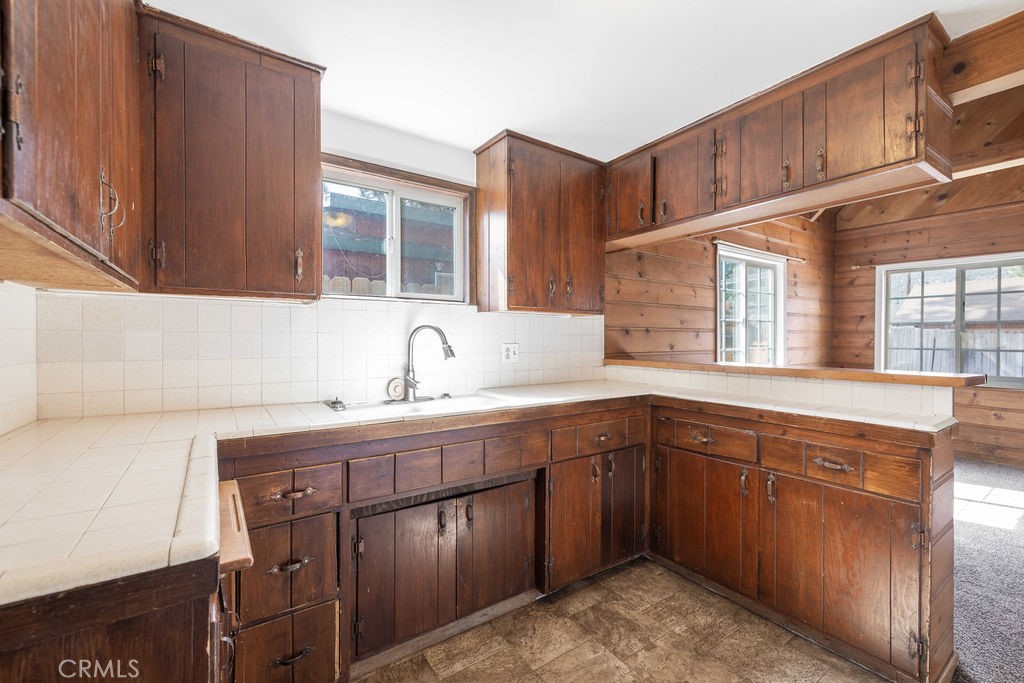 1031 W Aeroplane Property Photo 13