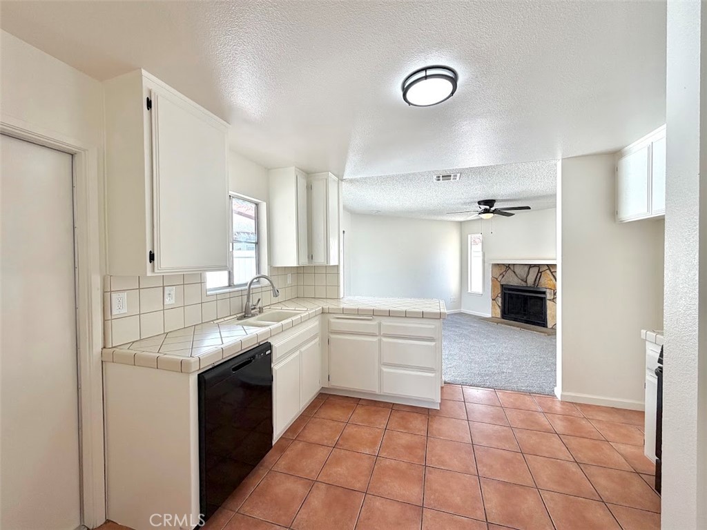 14409 Riverside Property Photo 10