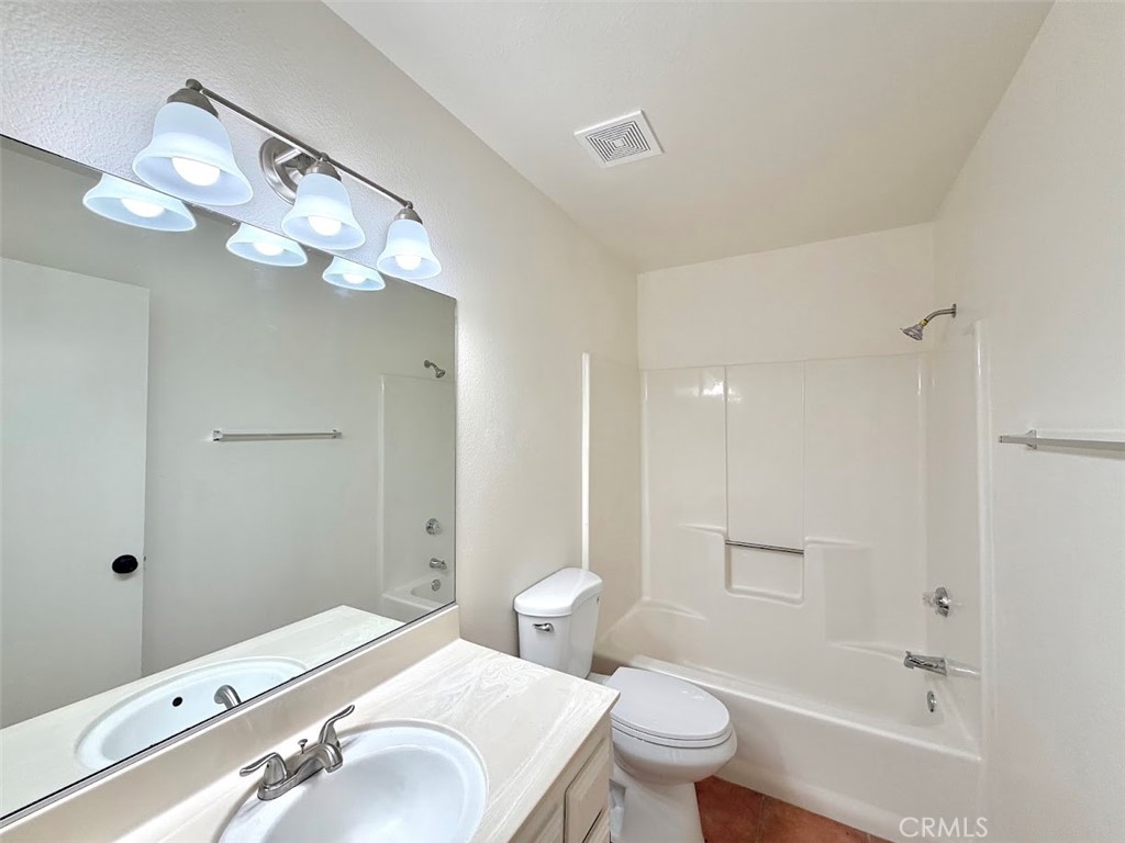 14409 Riverside Property Photo 18