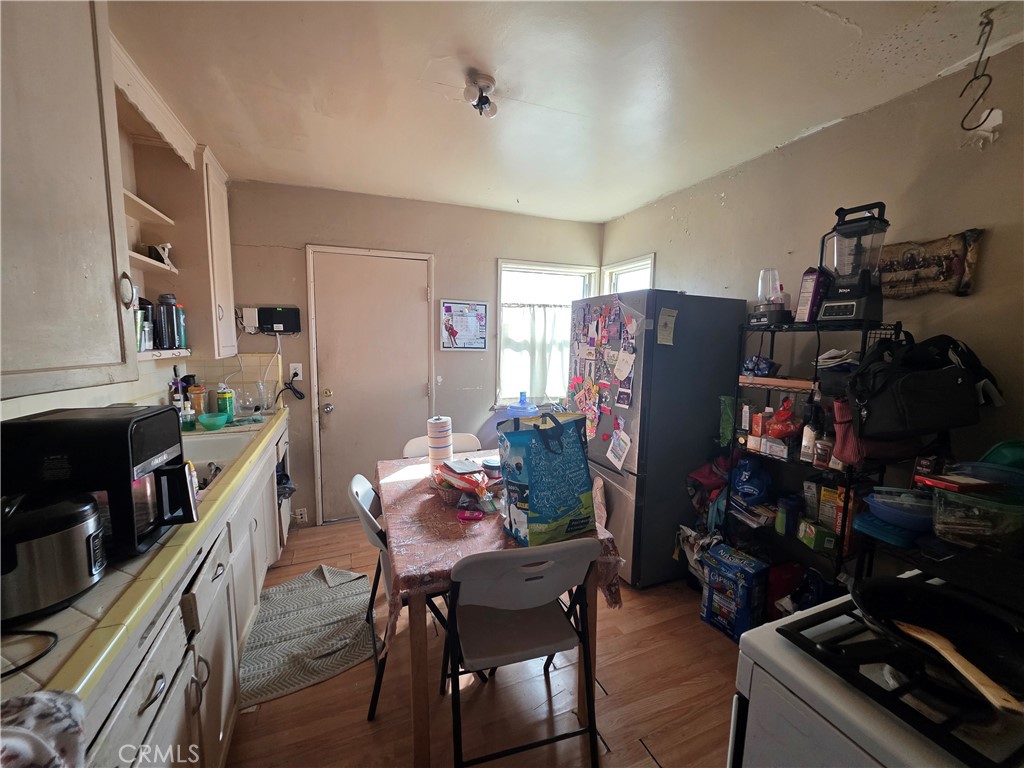 264 N Dillon Property Photo 6