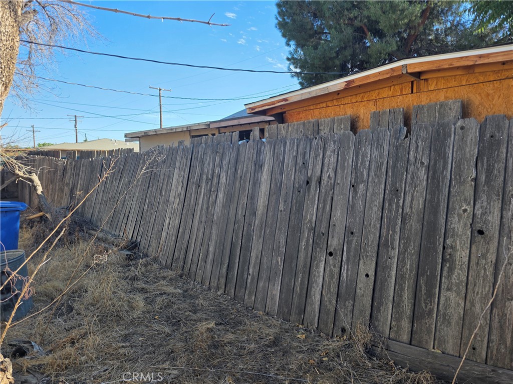 264 N Dillon Property Photo 17