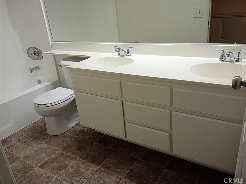 3234 W Shepard Lane Property Photo 44