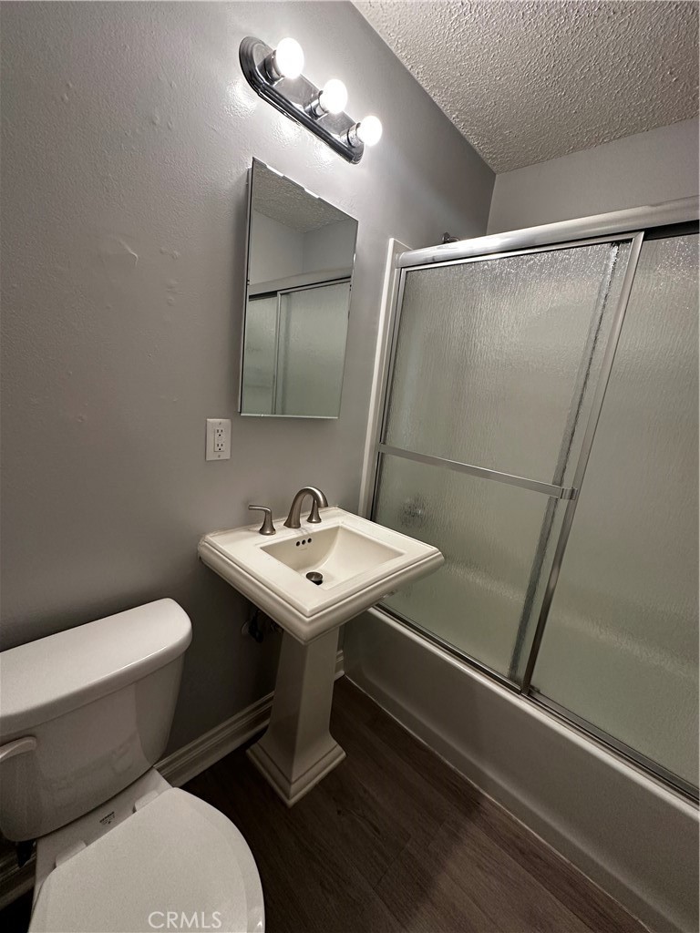6590 Piccadilly Street Property Photo 9