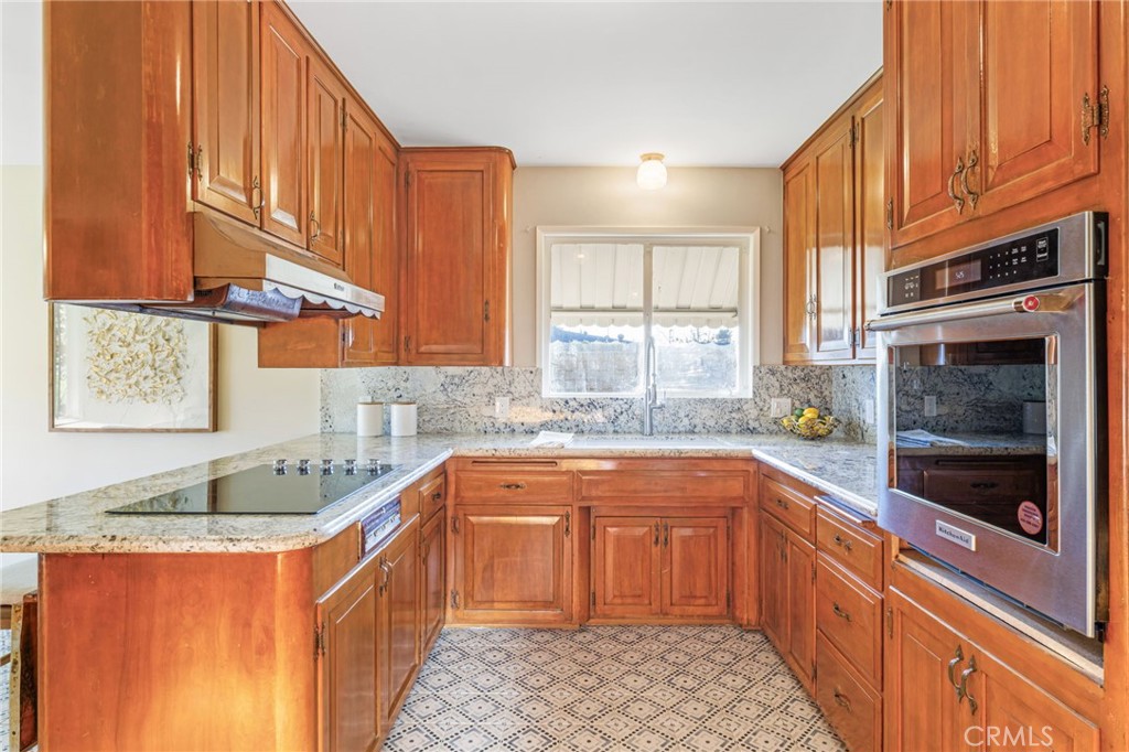 914 W 5th Street Property Photo 15
