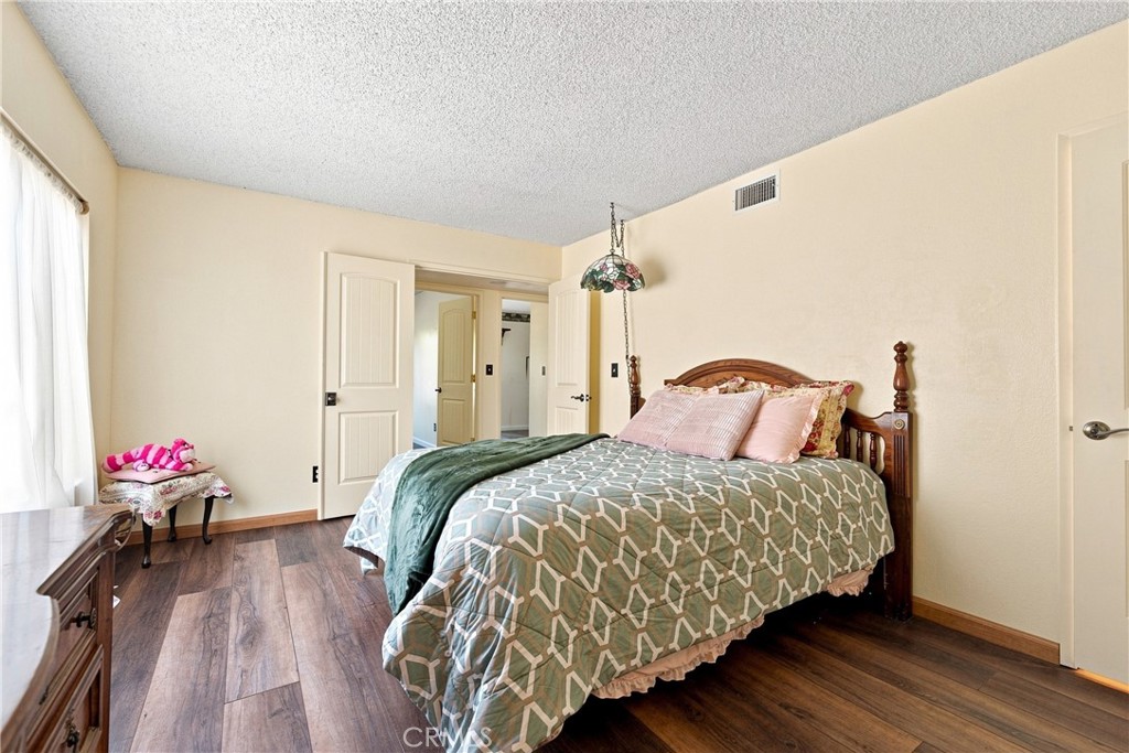16563 Old Forest Property Photo 16