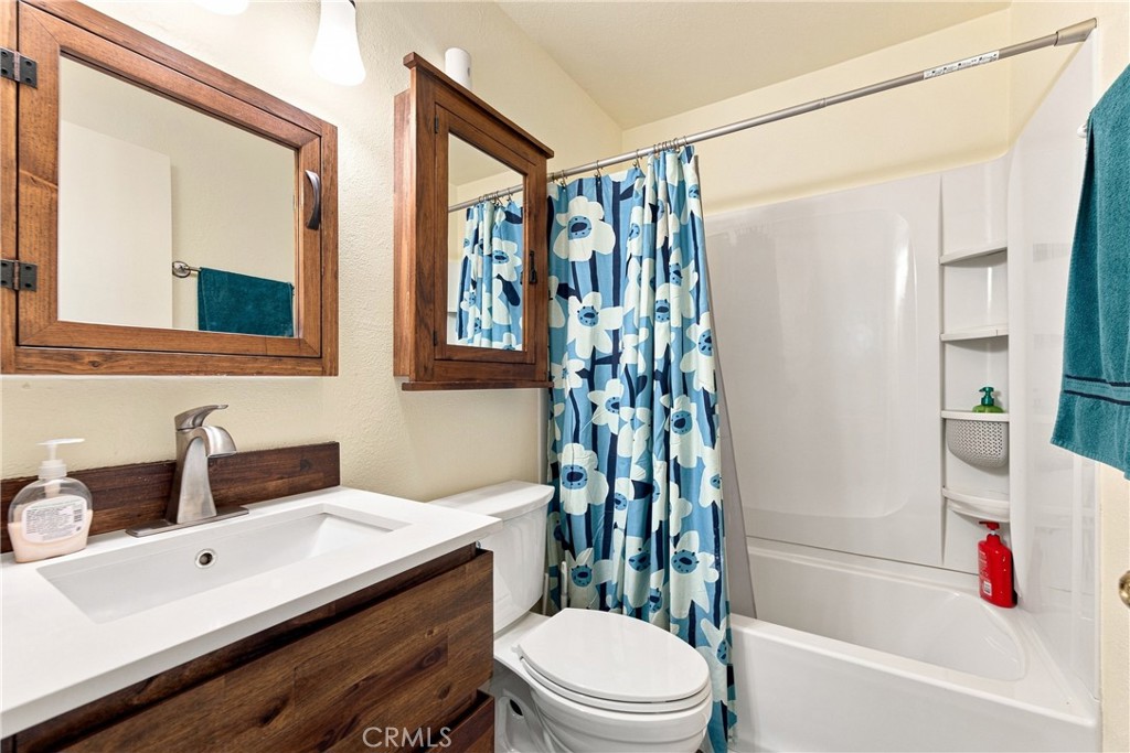 16563 Old Forest Property Photo 31