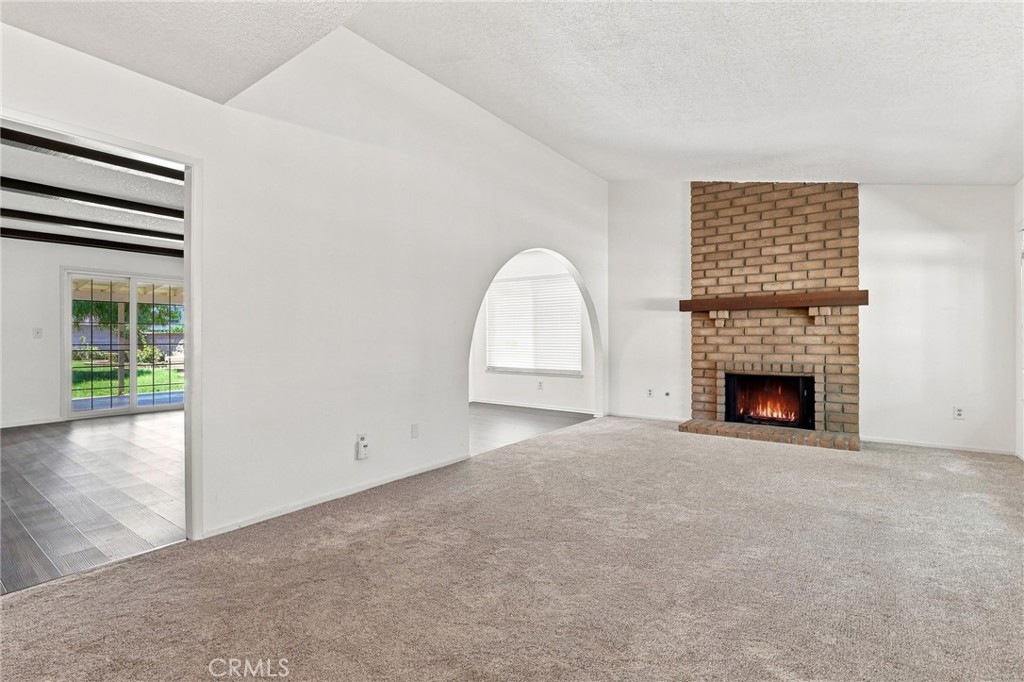 1472 Francis Property Photo 4