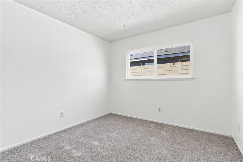 1472 Francis Property Photo 16