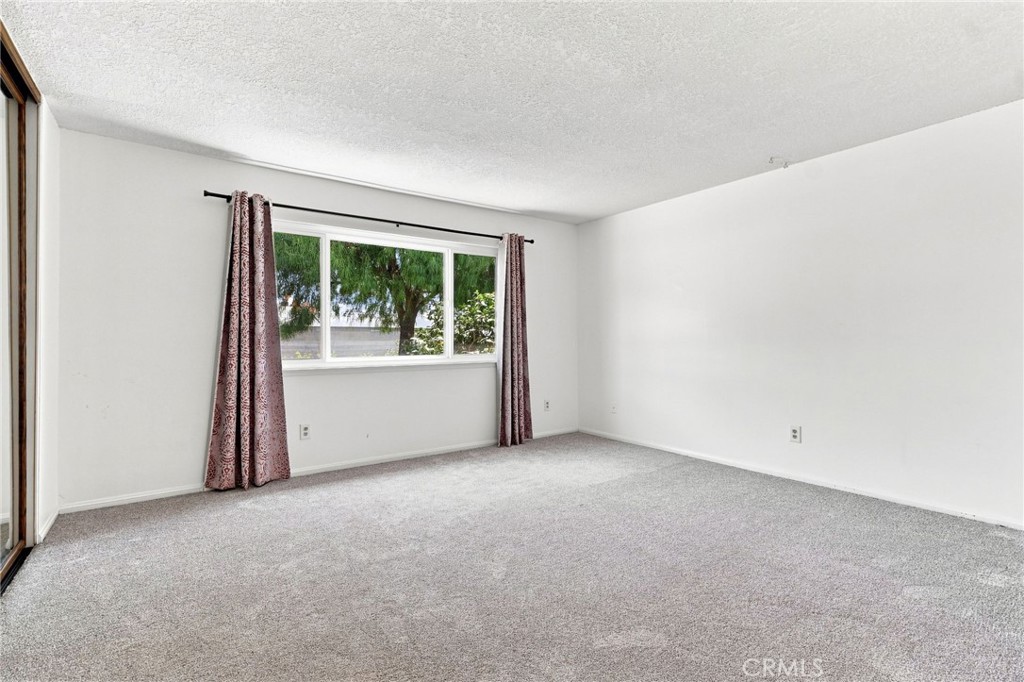 1472 Francis Property Photo 19
