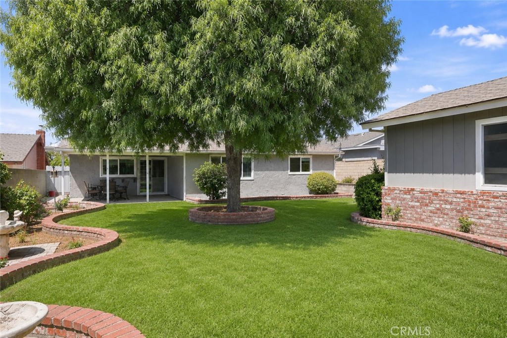 1472 Francis Property Photo 26