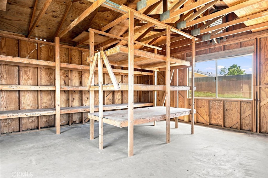 1472 Francis Property Photo 28