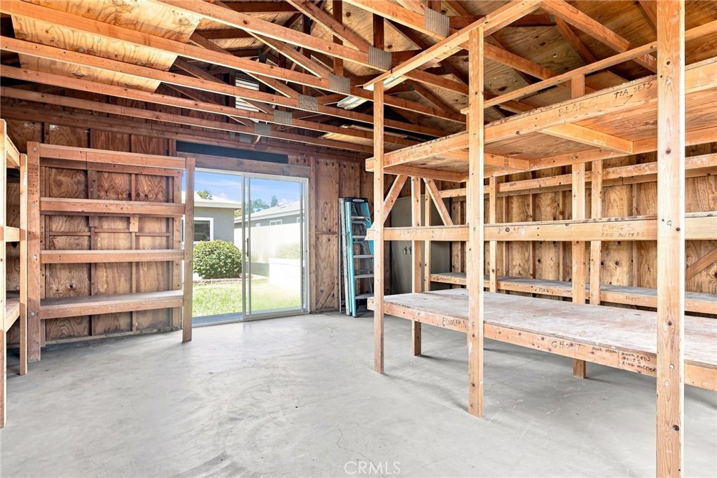 1472 Francis Property Photo 29