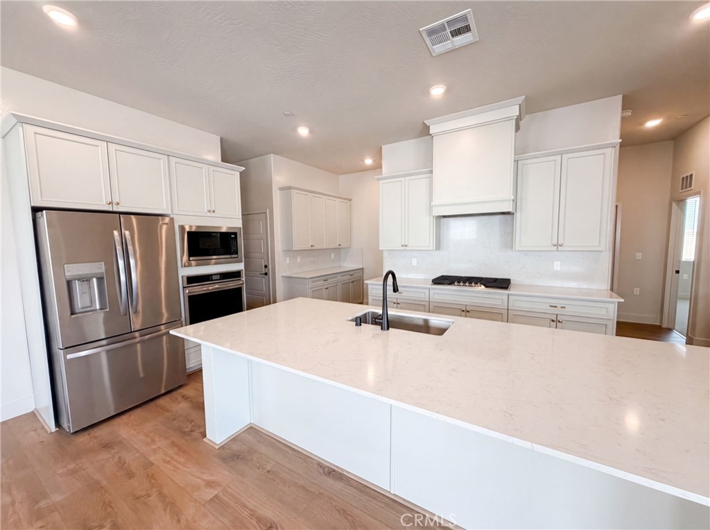 2262 N Marion Property Photo 2