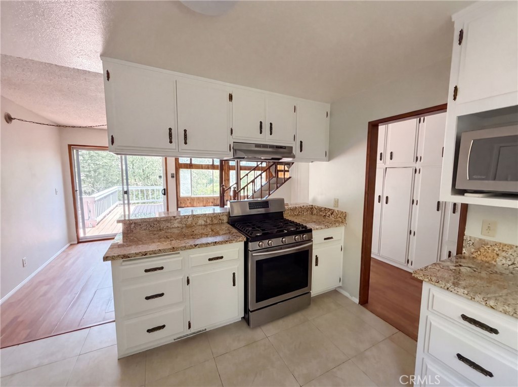 22360 Briarwood Property Photo 11