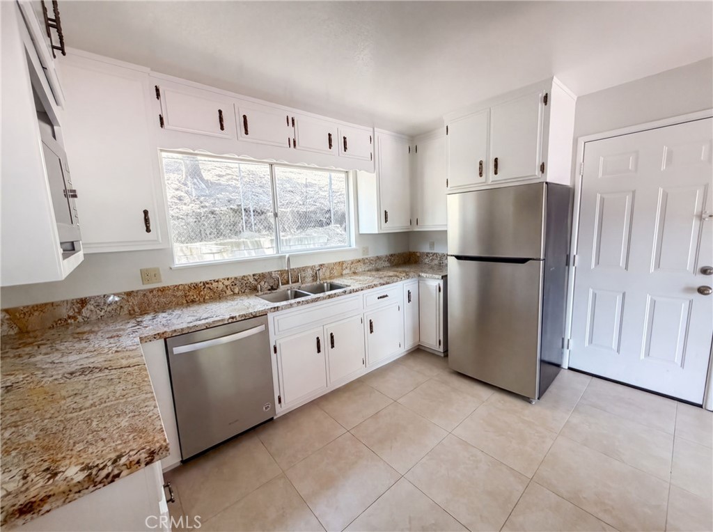 22360 Briarwood Property Photo 12