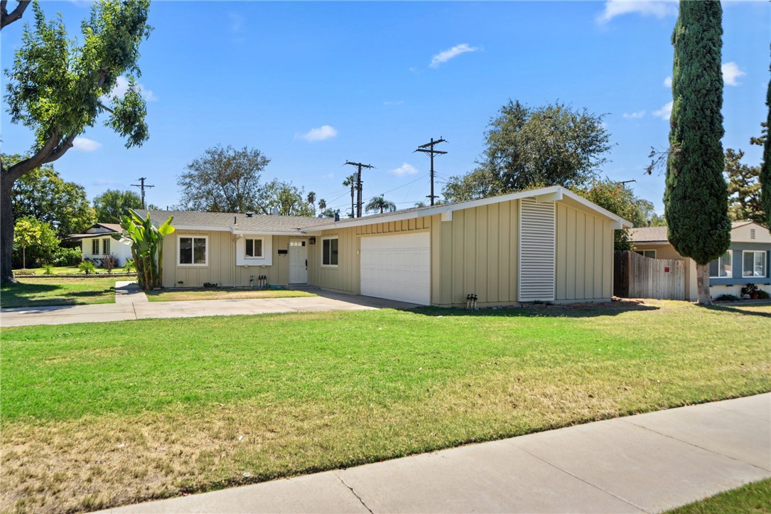 4432 Beverly Court Property Photo 4