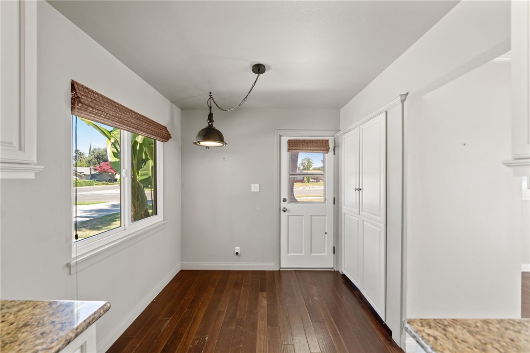 4432 Beverly Court Property Photo 17