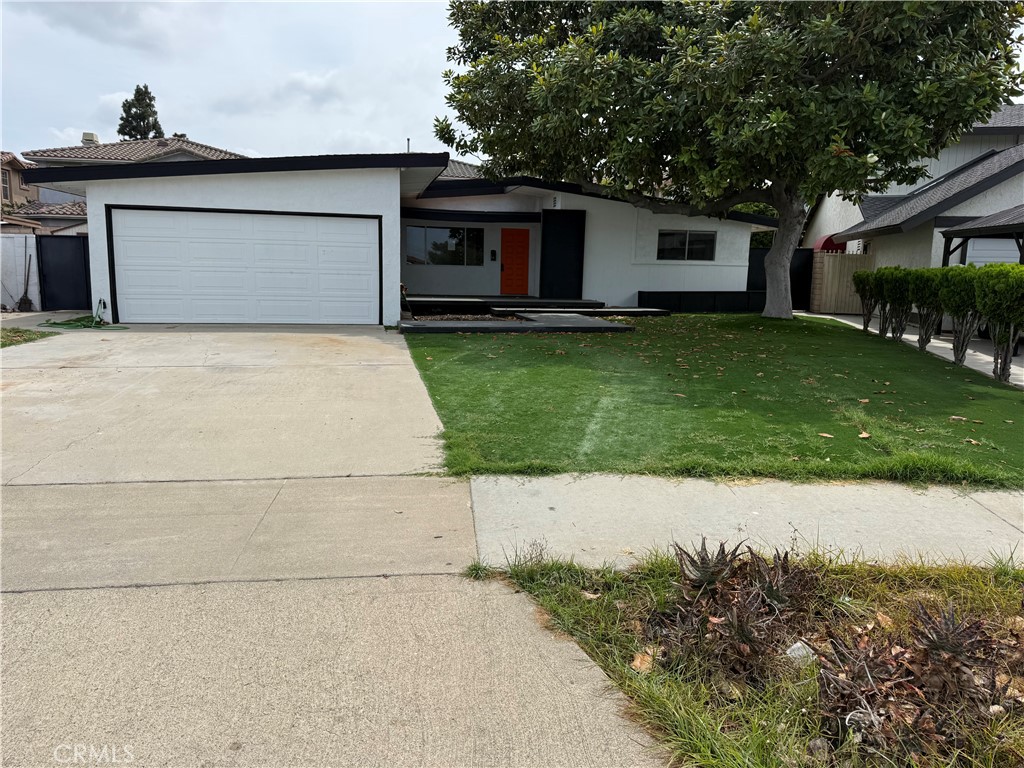13592 Descanso Property Photo 1