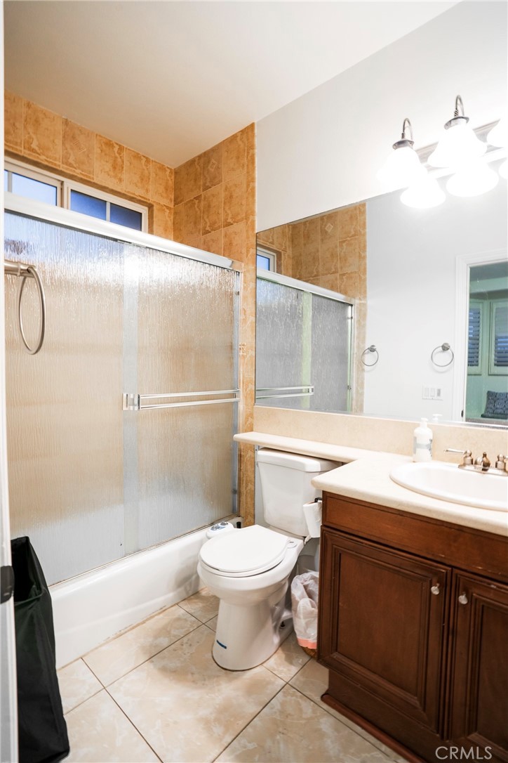 539 Bourdet Property Photo 24