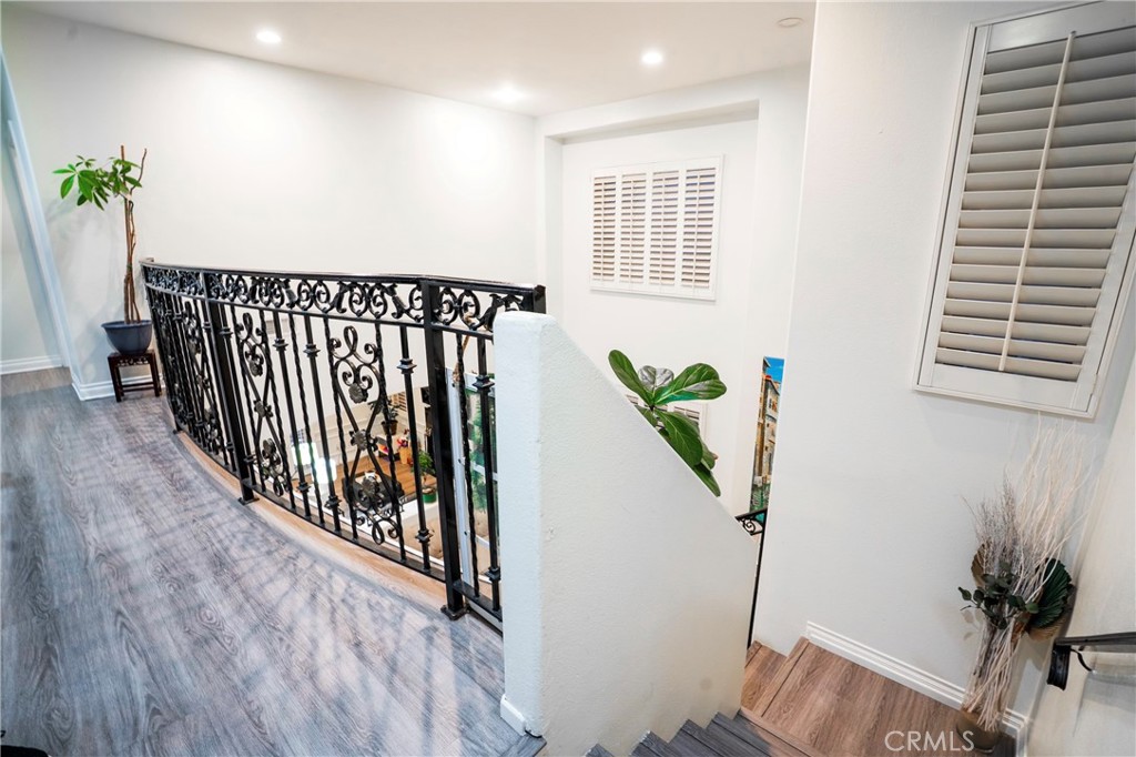 539 Bourdet Property Photo 25