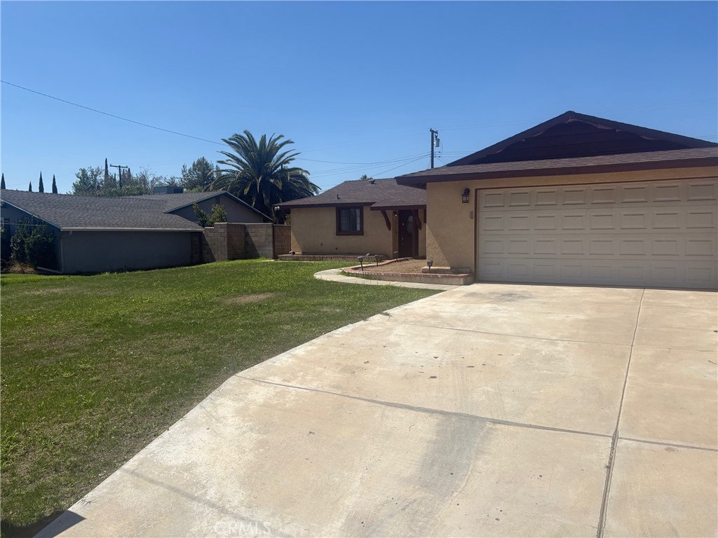 7936 Dumond Property Photo 3
