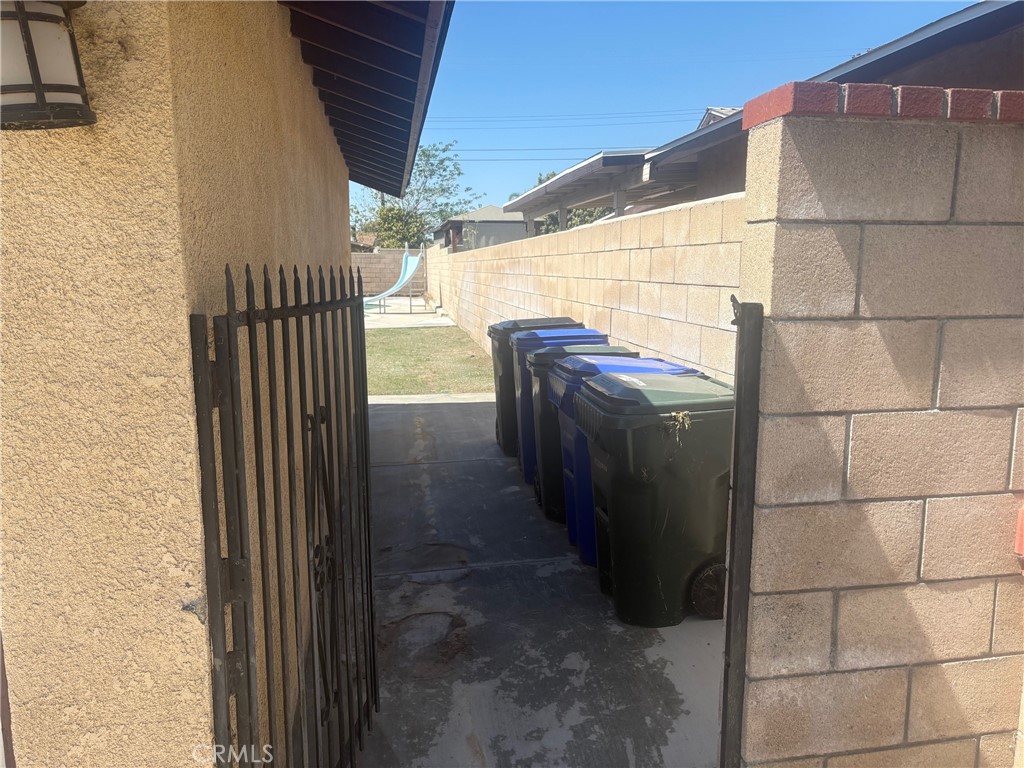 7936 Dumond Property Photo 31