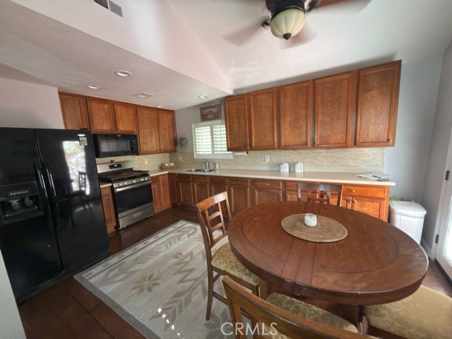 33519 Falling Leaf Drive Property Photo 3