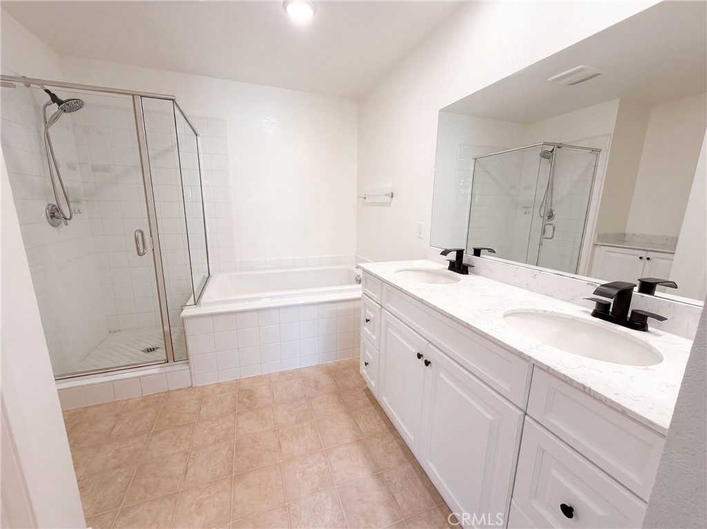 14220 Bison Court Property Photo 8
