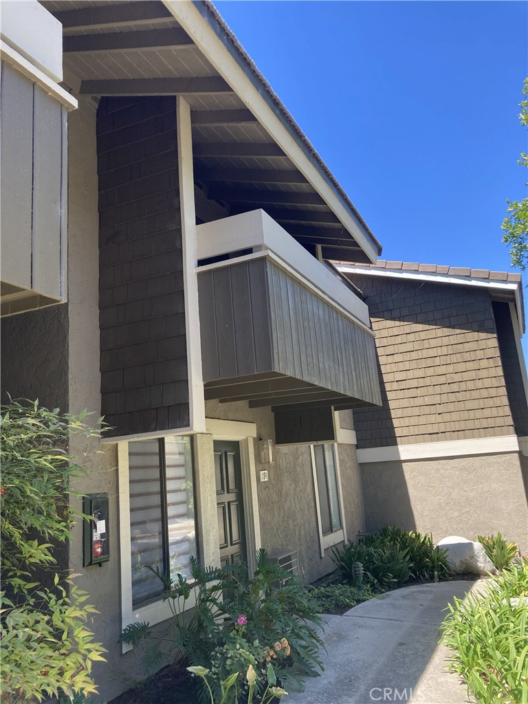 192 Streamwood Property Photo