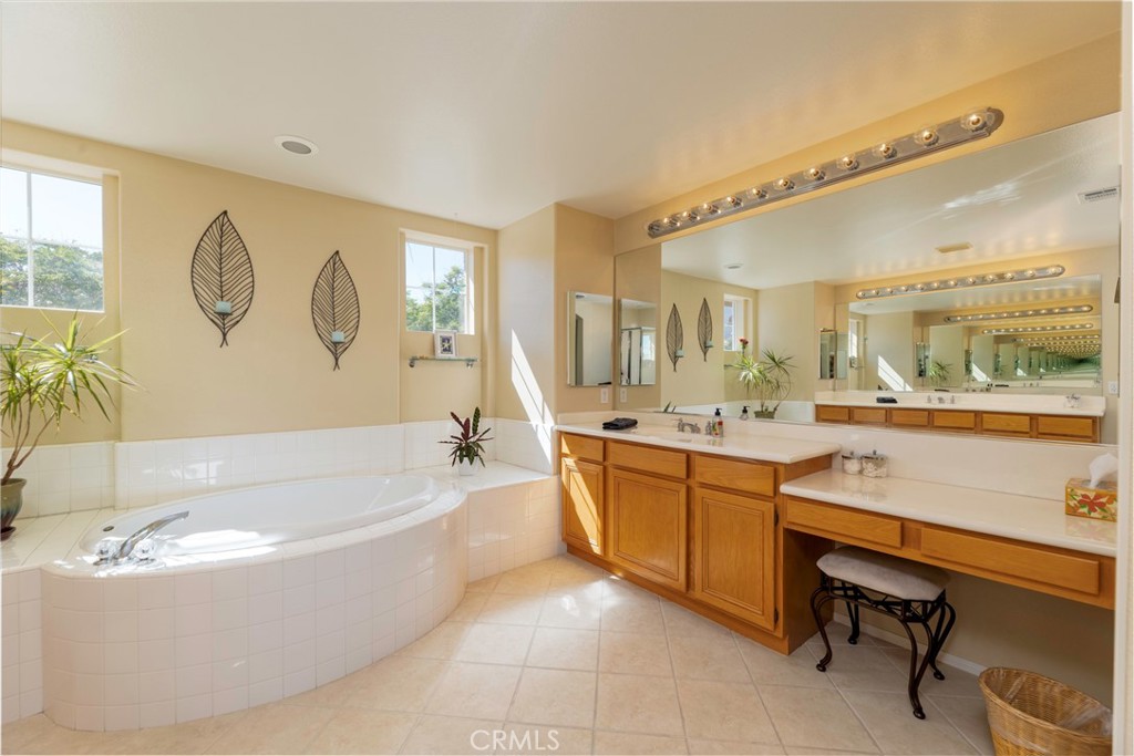 3827 Holly Springs Drive Property Photo 43