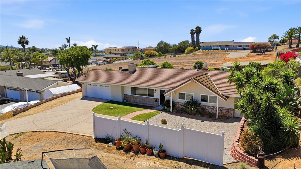 1744 Elser Property Photo 4