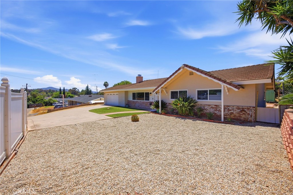 1744 Elser Property Photo 5