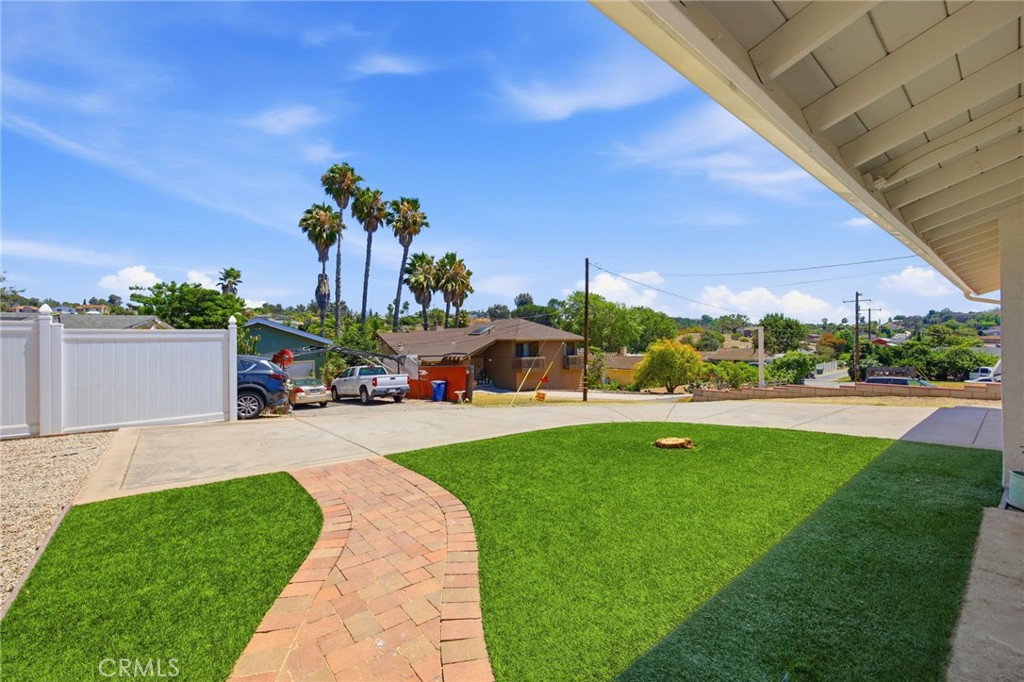 1744 Elser Property Photo 8