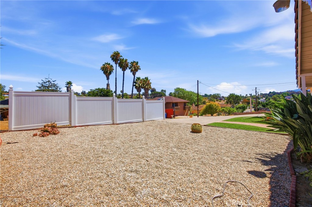 1744 Elser Property Photo 9