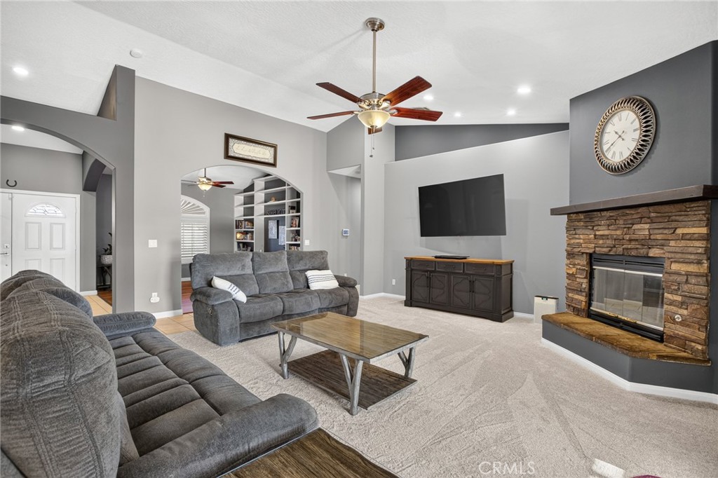 26776 Leather Lane Property Photo 5