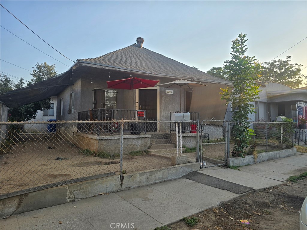 1815 E 3rd Property Photo 1
