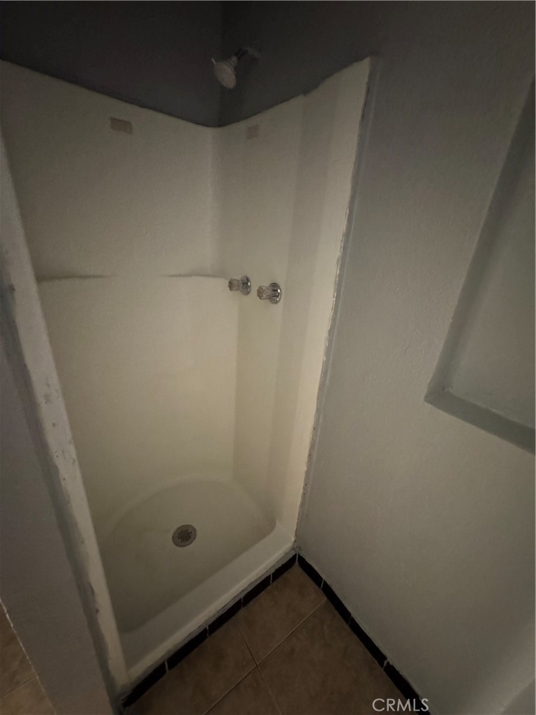 1220 W Victoria Property Photo 24