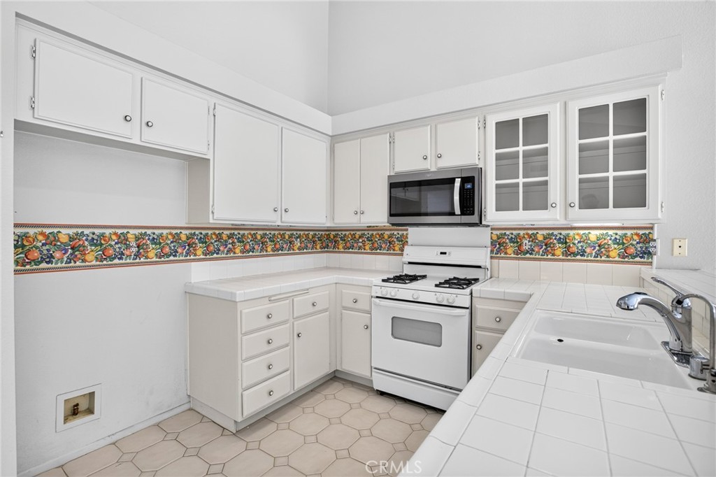 10217 Sycamore Canyon Property Photo 9