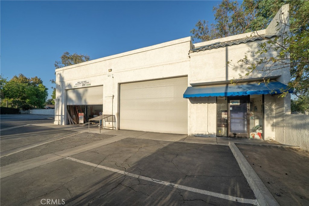 9617 Sierra Ave Property Photo 5