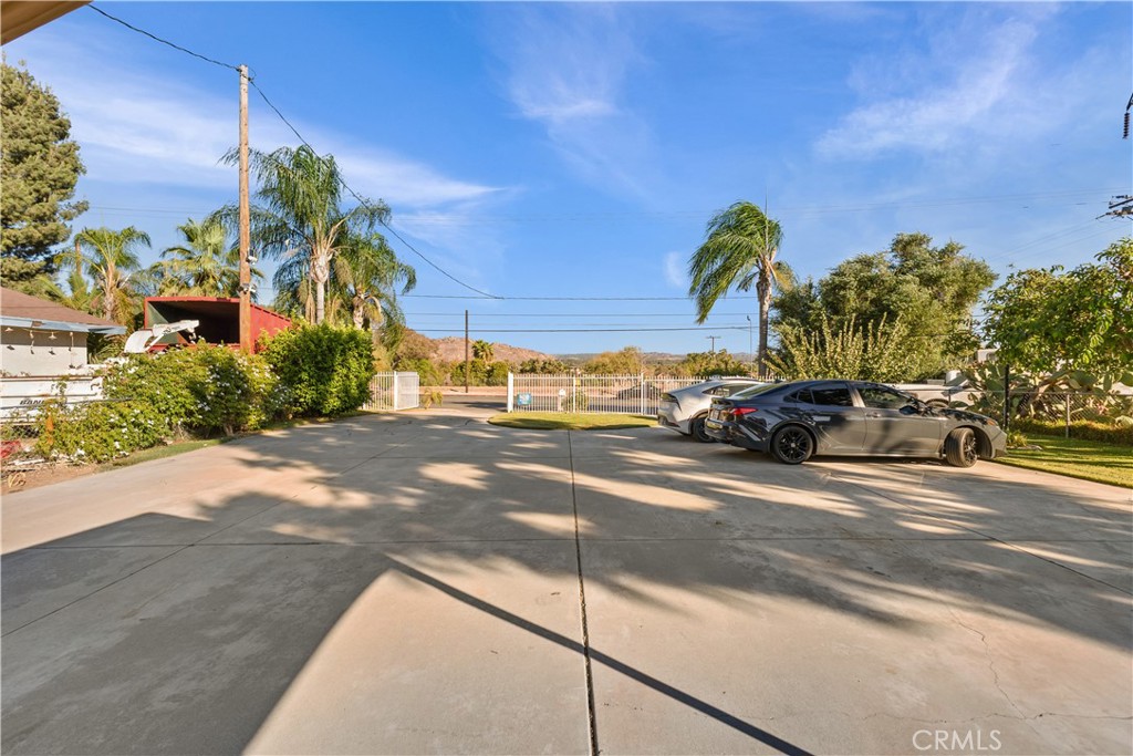4337 Riverview Property Photo 6
