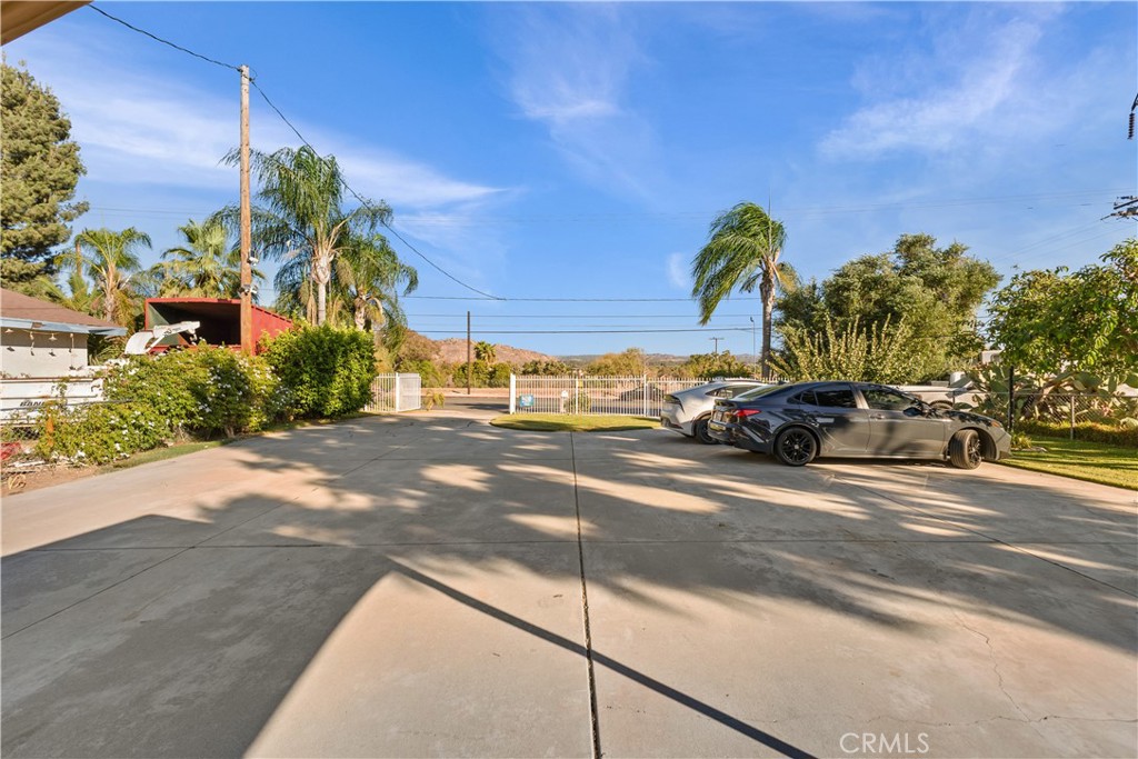 4337 Riverview Property Photo 6