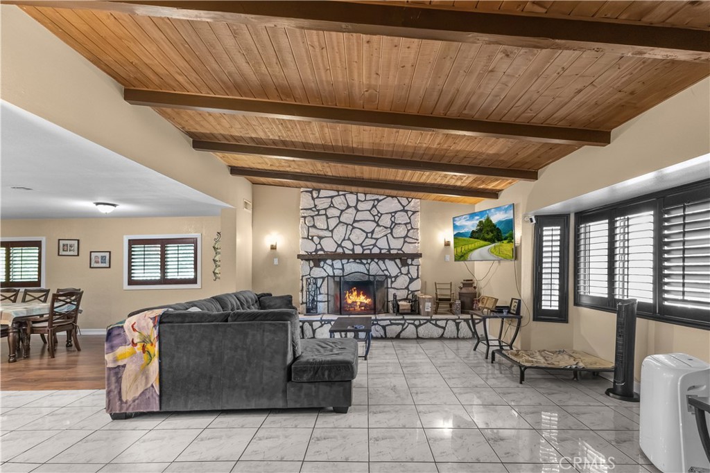 4337 Riverview Property Photo 7