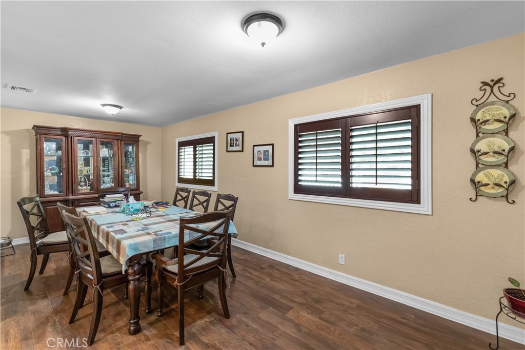 4337 Riverview Property Photo 9