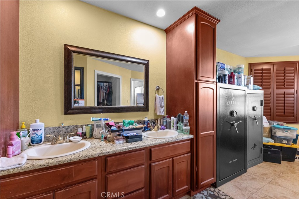 4337 Riverview Property Photo 14