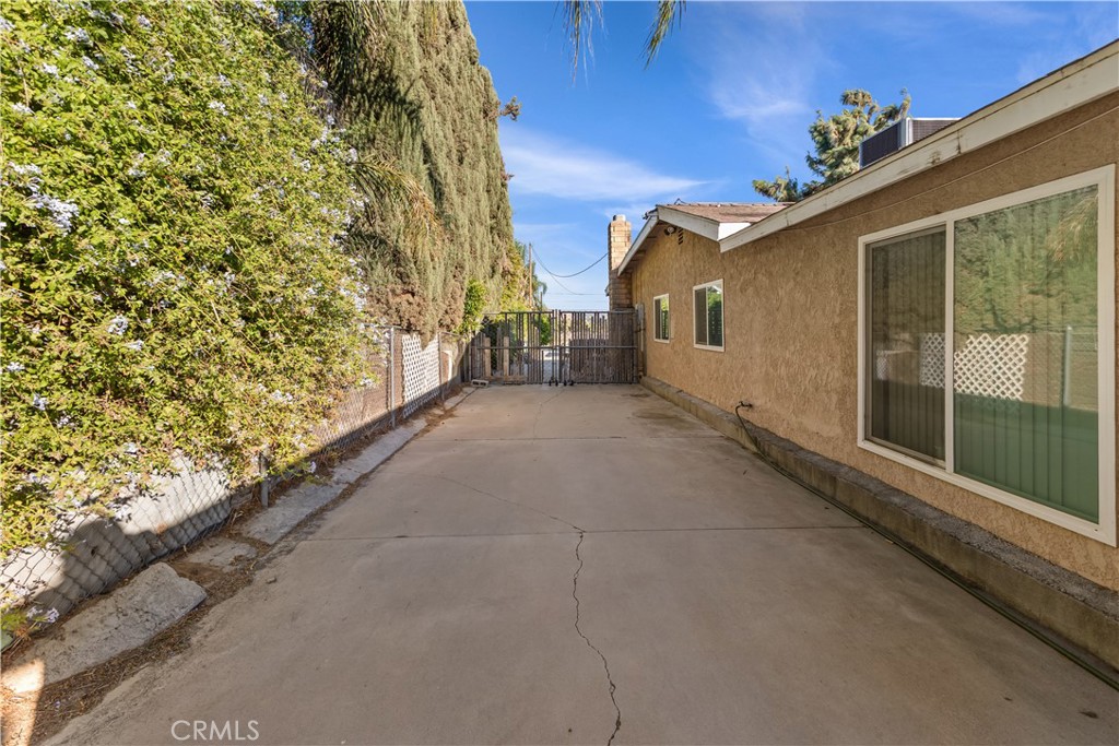 4337 Riverview Property Photo 26