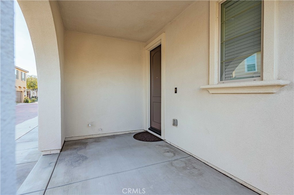 30458 Village Knoll Drive Property Photo 5