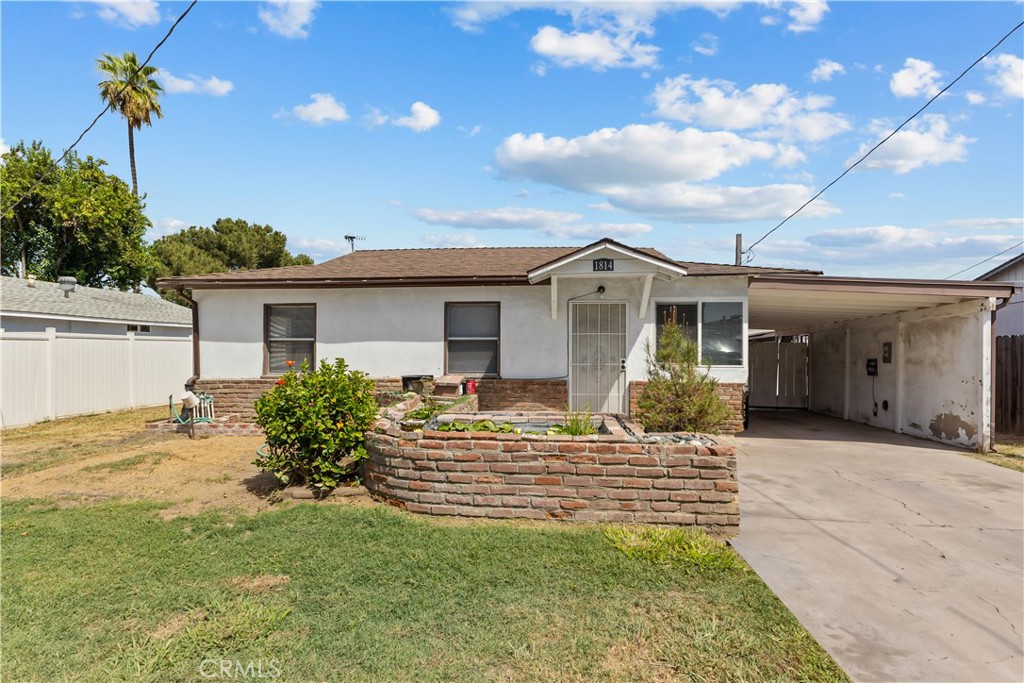 1814 Wallace Court Property Photo 1