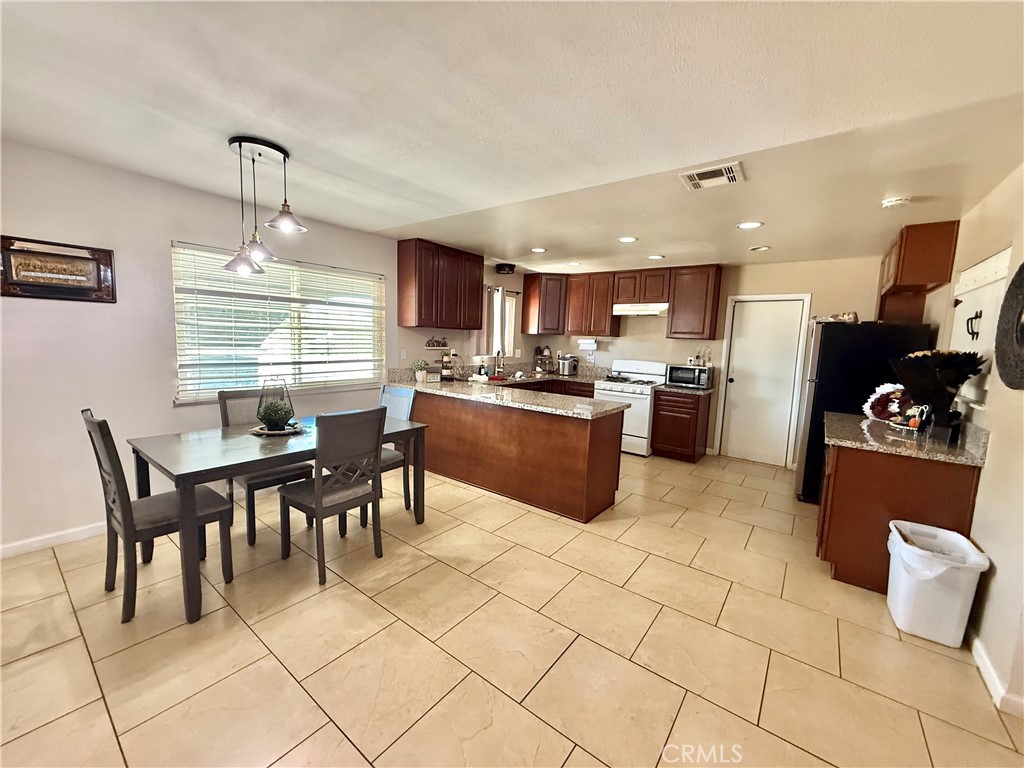 17798 Main Property Photo 5