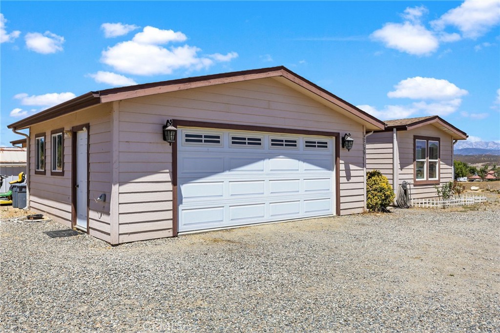 42199 Rambling Lane Property Photo 3