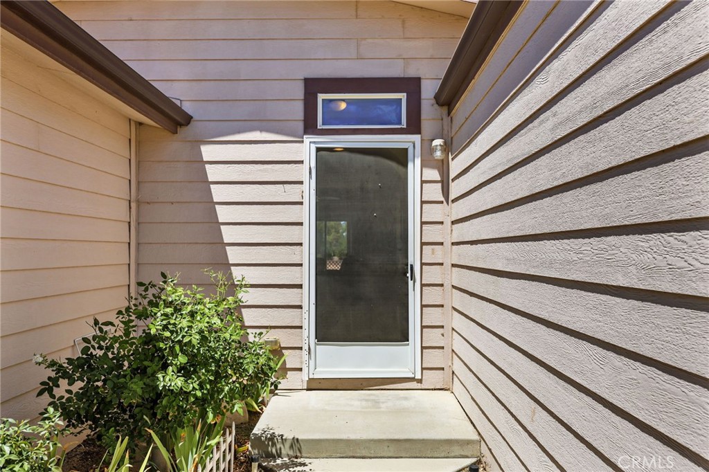 42199 Rambling Lane Property Photo 5